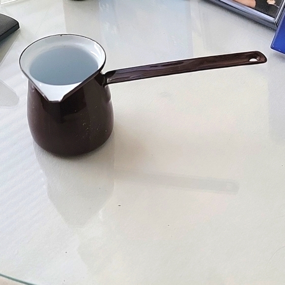 Vintage Brown Enamelware Long Handle Pouring Cup - Picture 6 of 6